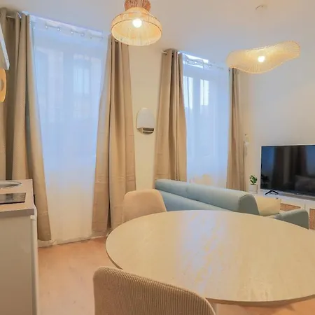 Bright & Modern Pied-a-terre - High-speed Wi-fi *